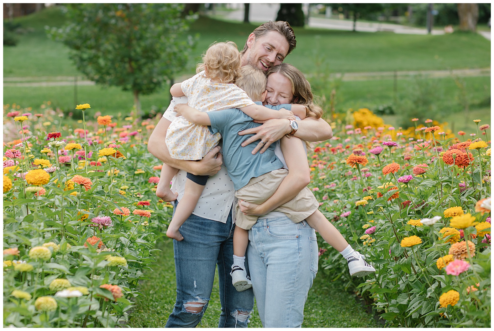 Seasonal Mini Sessions | Flower Farm Fun - Image 5