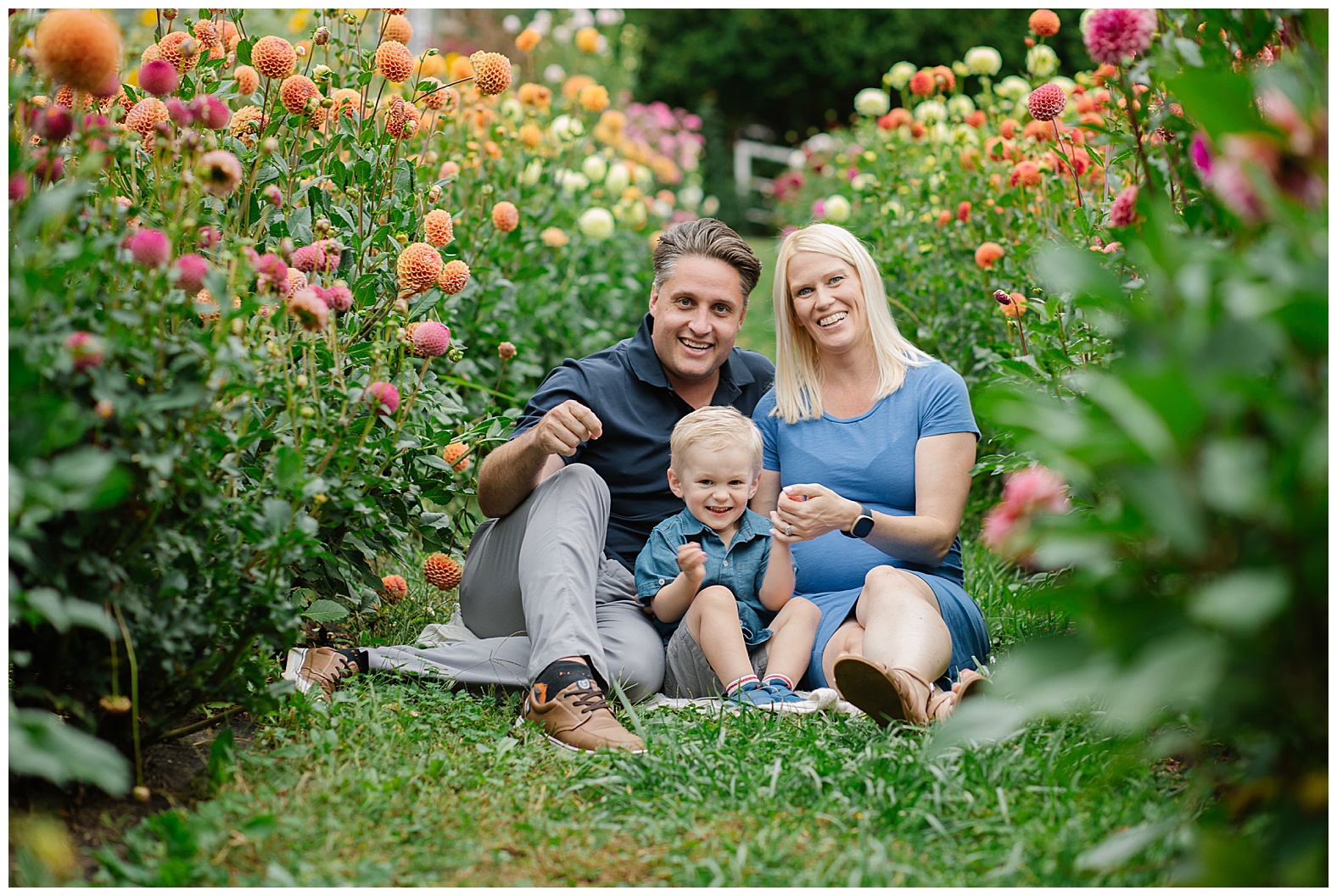 Seasonal Mini Sessions | Flower Farm Fun - Image 10